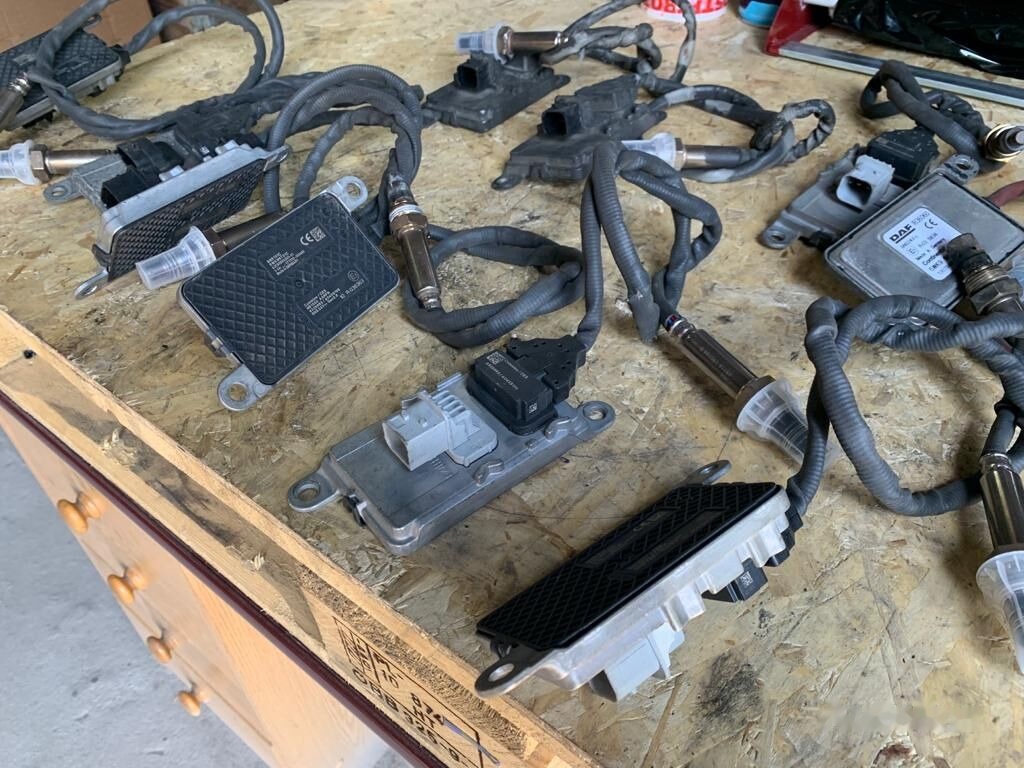 Cummins DAF euro 6 / euro 5 do regeneracji 5WK96751C   DAF 4326862 Czujnik NOX, SONDA PRZED KATALIZATOREM Oryginał truck - Silenciador/ Sistema de escape para Camión: foto 1 Cummins DAF euro 6 / euro 5 do regeneracji 5WK96751C   DAF 4326862 Czujnik NOX, SONDA PRZED KATALIZATOREM Oryginał truck - Silenciador/ Sistema de escape para Camión: foto 1