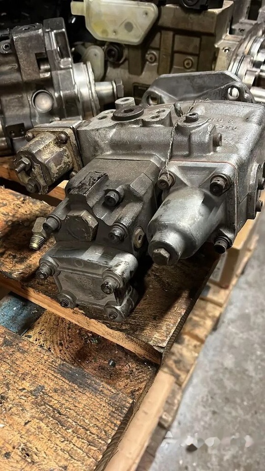 Cummins Wtryskowa 3028302 Cummins truck - Bomba de combustible para Camión: foto 1 Cummins Wtryskowa 3028302 Cummins truck - Bomba de combustible para Camión: foto 1