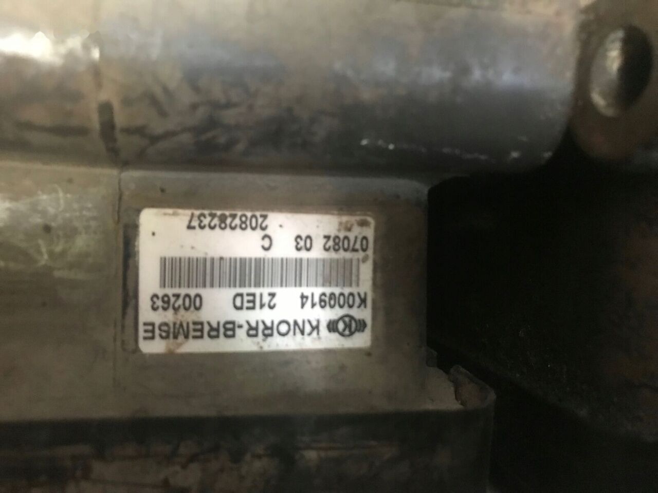Válvula de freno para Camión Knorr-Bremse K001411   Volvo FM FH Renault: foto 7