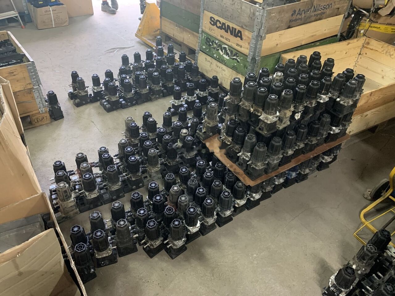 Mercedes-Benz oryginał hurt regeneracja A0001407678   Mercedes-Benz Actros Atego MP4 Euro 6 - Silenciador/ Sistema de escape para Camión: foto 2 Mercedes-Benz oryginał hurt regeneracja A0001407678   Mercedes-Benz Actros Atego MP4 Euro 6 - Silenciador/ Sistema de escape para Camión: foto 2