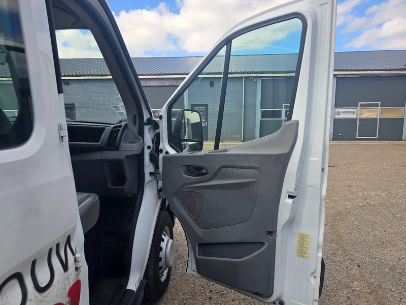 Ford Transit 7 seats 2015 - Furgoneta caja abierta, Furgoneta combi: foto 4 Ford Transit 7 seats 2015 - Furgoneta caja abierta, Furgoneta combi: foto 4