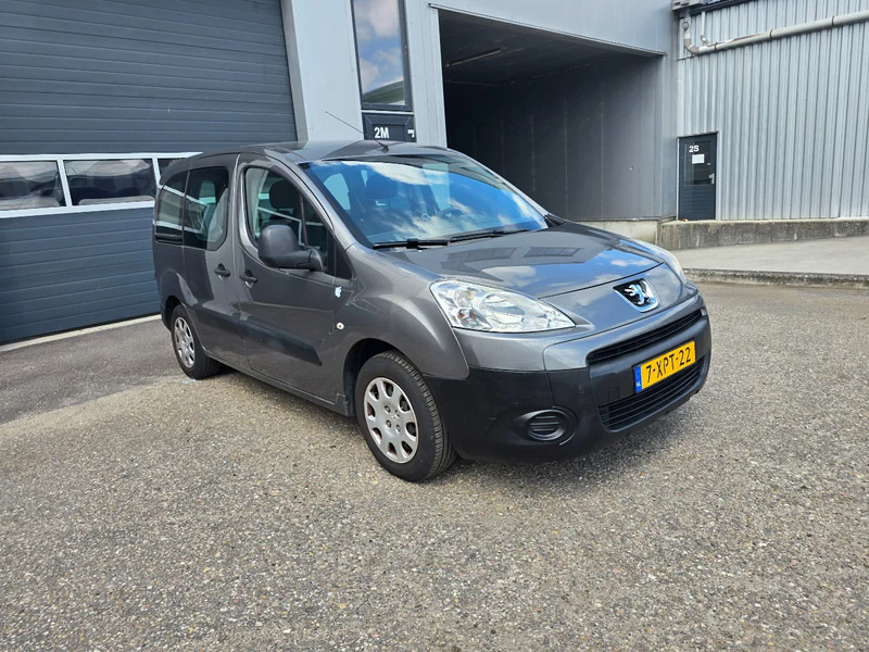 Peugeot Partner 1.6 benzine - Coche: foto 2 Peugeot Partner 1.6 benzine - Coche: foto 2