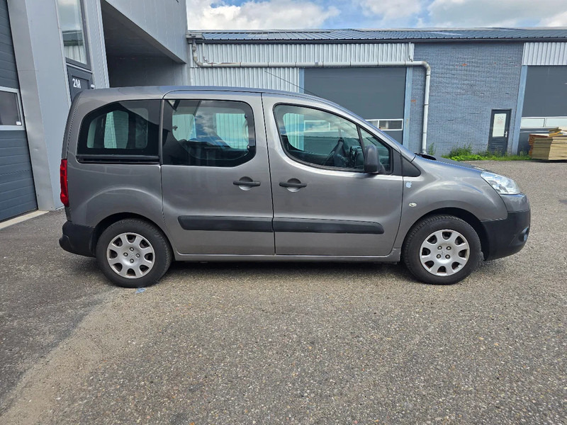 Peugeot Partner 1.6 benzine - Coche: foto 3 Peugeot Partner 1.6 benzine - Coche: foto 3