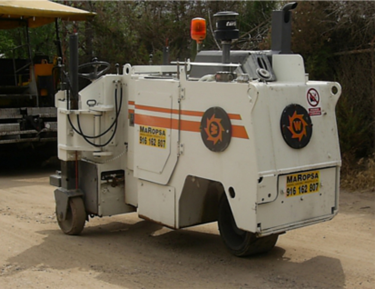Fresadora de asfalto Wirtgen W 350 - Fresadora en frío: foto 1 Fresadora de asfalto Wirtgen W 350 - Fresadora en frío: foto 1