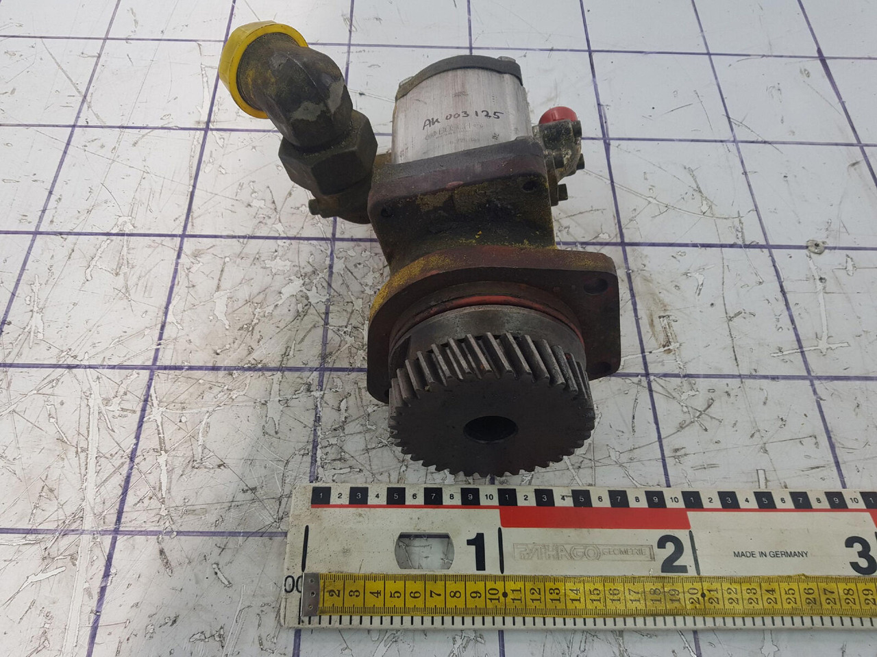 Bosch PTO with Bosch gear pump - Bomba hidráulica para Grúa: foto 1 Bosch PTO with Bosch gear pump - Bomba hidráulica para Grúa: foto 1