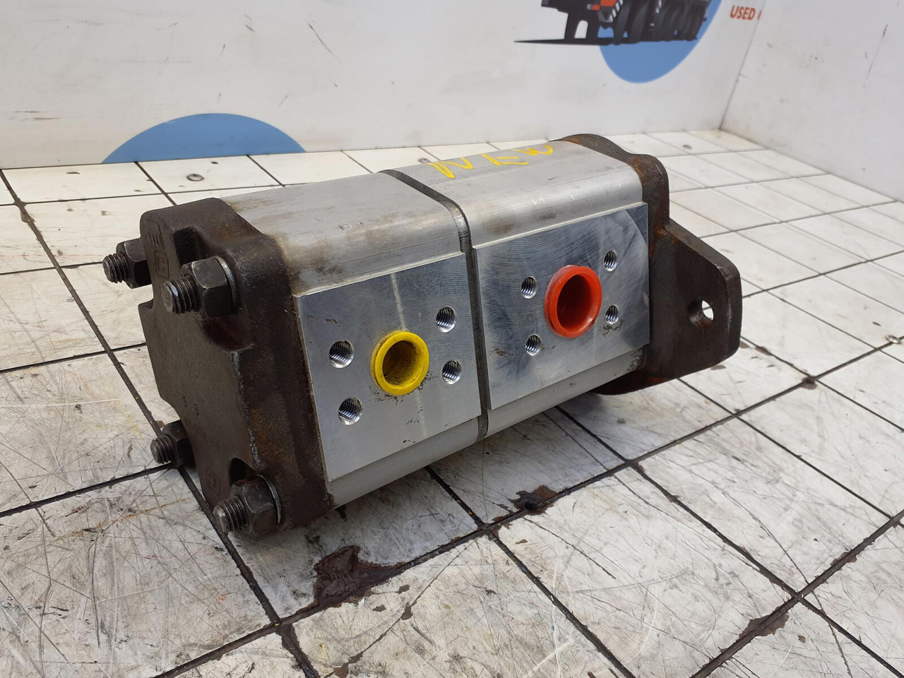 Compact truck CT-2 Dual gear pump - Bomba hidráulica para Grúa: foto 4 Compact truck CT-2 Dual gear pump - Bomba hidráulica para Grúa: foto 4