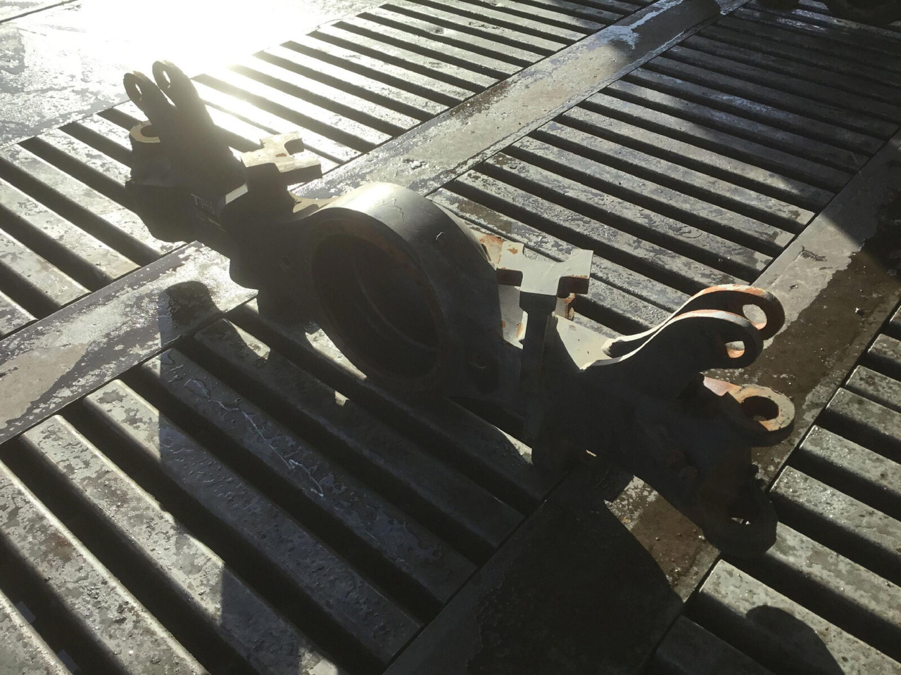 Demag AC 35 axle 2 - Eje y piezas para Autogrúa: foto 4 Demag AC 35 axle 2 - Eje y piezas para Autogrúa: foto 4