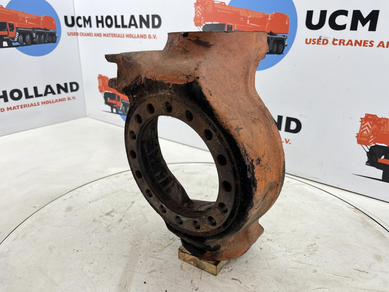 Faun RTF 50 Steering knuckle 16 holes axle 1 right - Mangueta para Grúa: foto 1 Faun RTF 50 Steering knuckle 16 holes axle 1 right - Mangueta para Grúa: foto 1