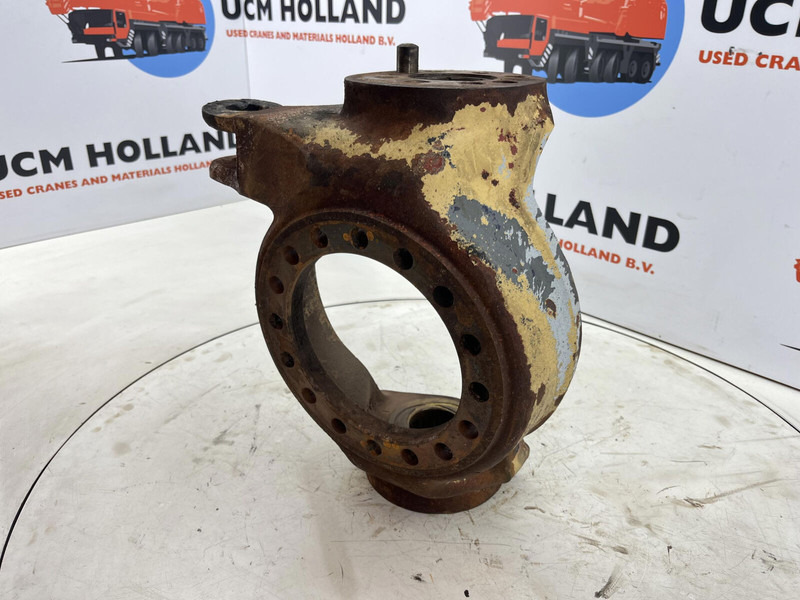 Faun RTF 50 Steering knuckle 16 holes axle 4 right - Mangueta para Grúa: foto 1 Faun RTF 50 Steering knuckle 16 holes axle 4 right - Mangueta para Grúa: foto 1