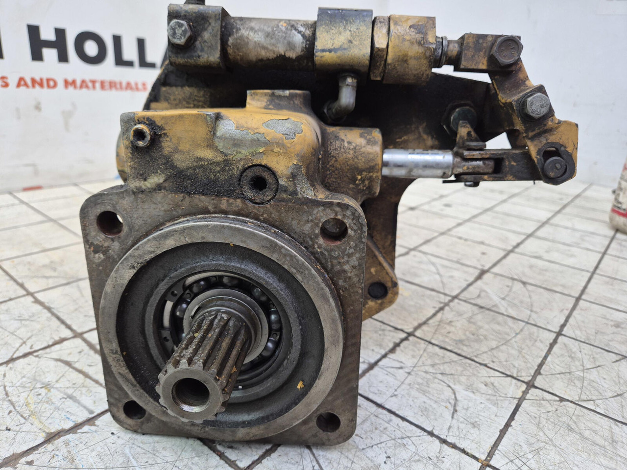 Grove 880 ATT PTO and Gear pump - Bomba hidráulica para Autogrúa: foto 5 Grove 880 ATT PTO and Gear pump - Bomba hidráulica para Autogrúa: foto 5