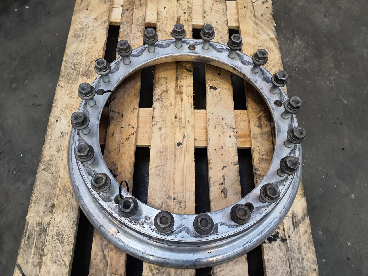 Llanta para Grúa Grove Front ring rim 445/95R25 12 13.2 2p Alu: foto 6