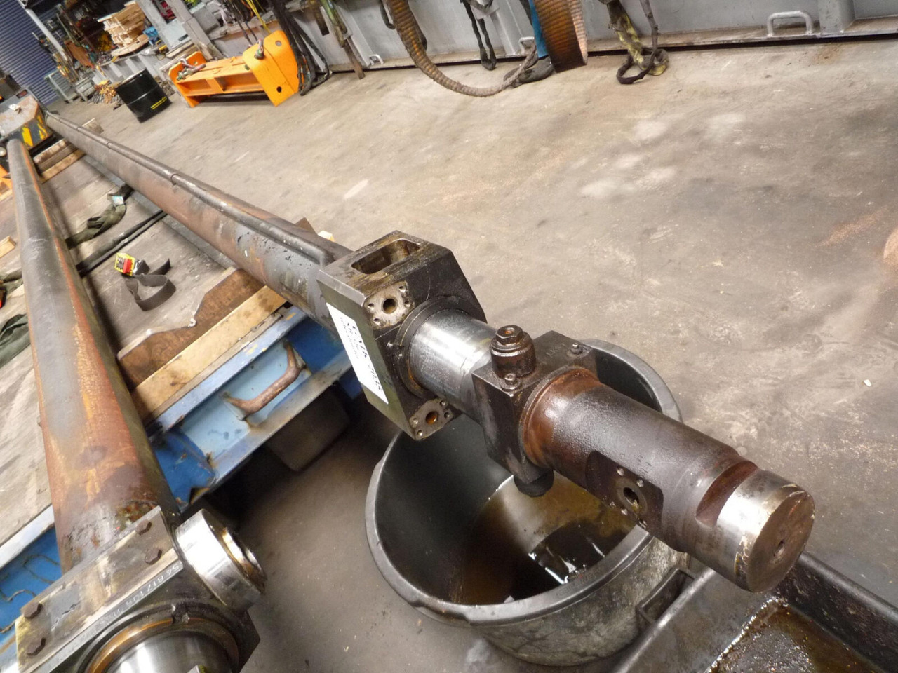 Grove GMK 2035 telescopic cylinder single - Cilindro hidráulico para Autogrúa: foto 1 Grove GMK 2035 telescopic cylinder single - Cilindro hidráulico para Autogrúa: foto 1