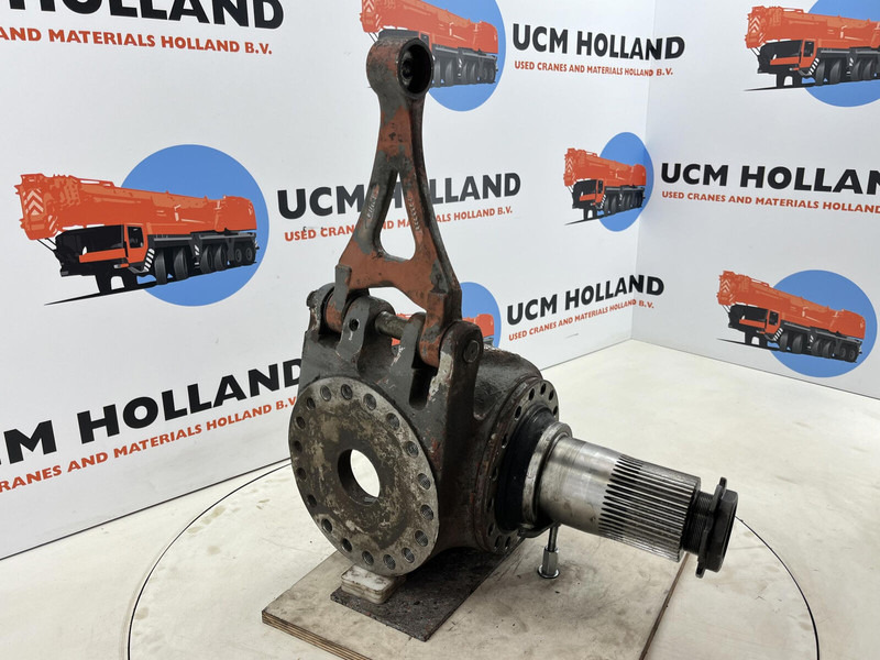 Grove GMK 3055 Steering knuckle 16 holes axle 3 right - Mangueta para Grúa: foto 3 Grove GMK 3055 Steering knuckle 16 holes axle 3 right - Mangueta para Grúa: foto 3