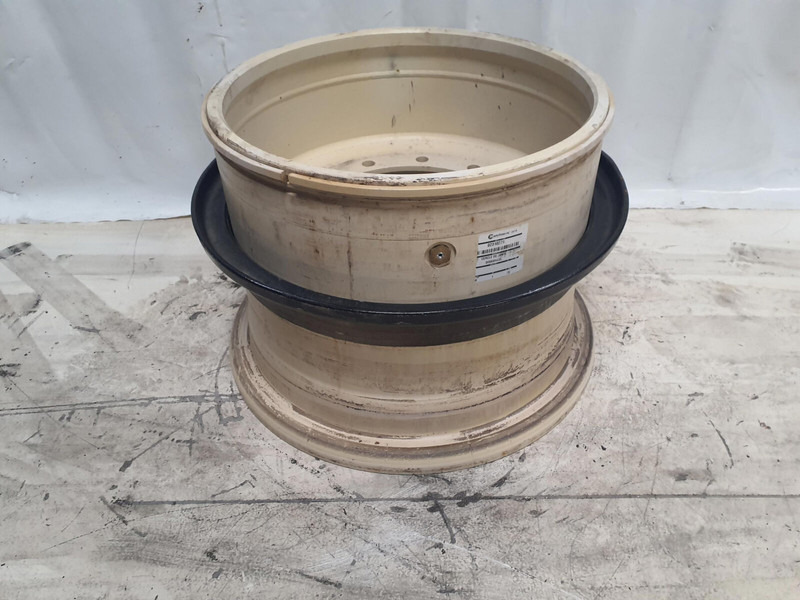 Grove Rim 525/80R25 12 20.5 3p - Llanta para Grúa: foto 3 Grove Rim 525/80R25 12 20.5 3p - Llanta para Grúa: foto 3