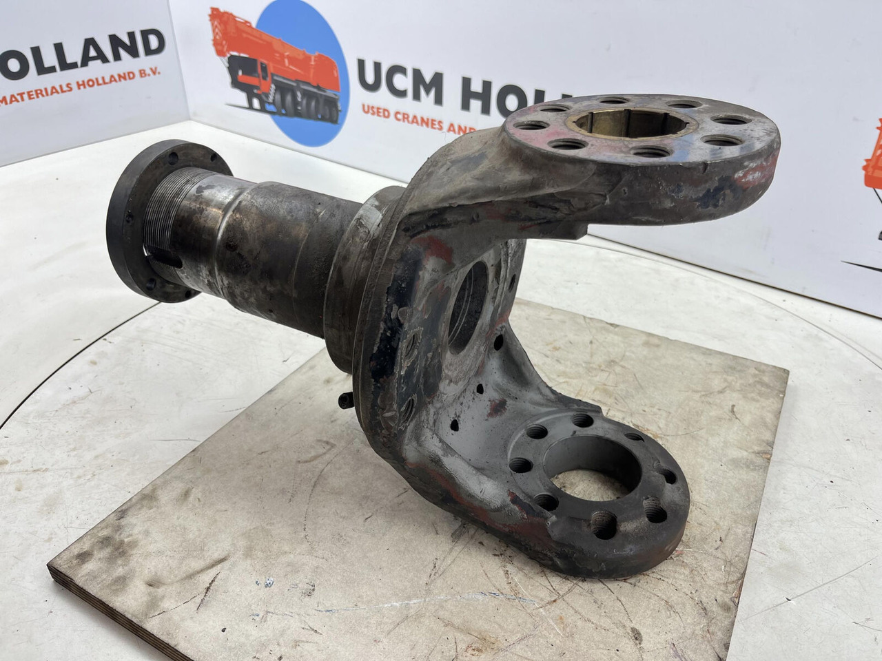 Kessler steering knuckle 12 holes - Mangueta para Grúa: foto 4 Kessler steering knuckle 12 holes - Mangueta para Grúa: foto 4