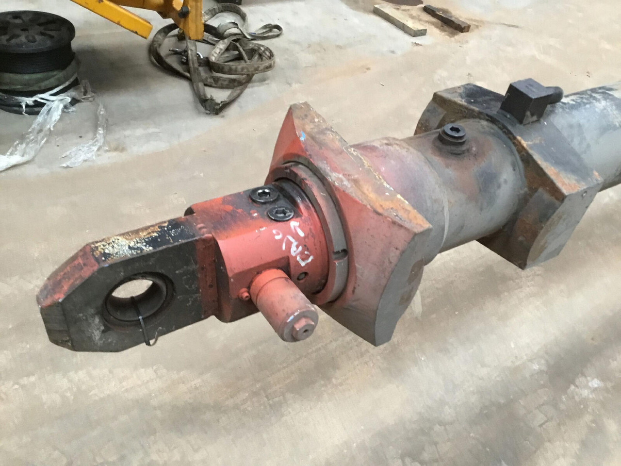 Krupp 8350 GMT telescopic cylinder - Cilindro hidráulico para Autogrúa: foto 5 Krupp 8350 GMT telescopic cylinder - Cilindro hidráulico para Autogrúa: foto 5