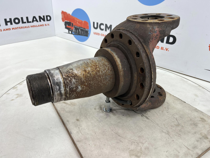 Liebherr LT 1090 Steering knuckle 16 holes - Mangueta para Grúa: foto 1 Liebherr LT 1090 Steering knuckle 16 holes - Mangueta para Grúa: foto 1