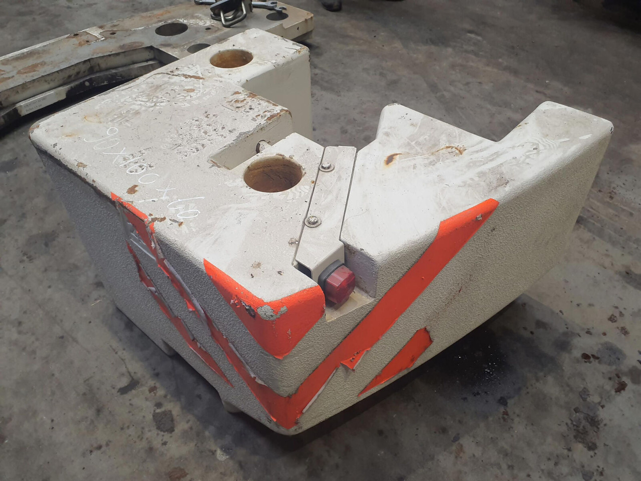 Liebherr LTM 1045-3.1 counterweight 2,5 ton - Contrapeso para Autogrúa: foto 3 Liebherr LTM 1045-3.1 counterweight 2,5 ton - Contrapeso para Autogrúa: foto 3