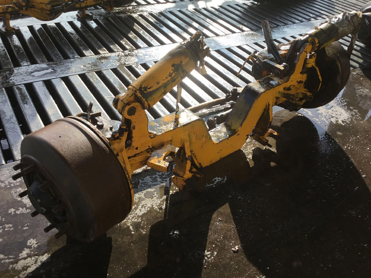 Liebherr LTM 1050-1 axle 2 - Eje y piezas para Autogrúa: foto 3 Liebherr LTM 1050-1 axle 2 - Eje y piezas para Autogrúa: foto 3