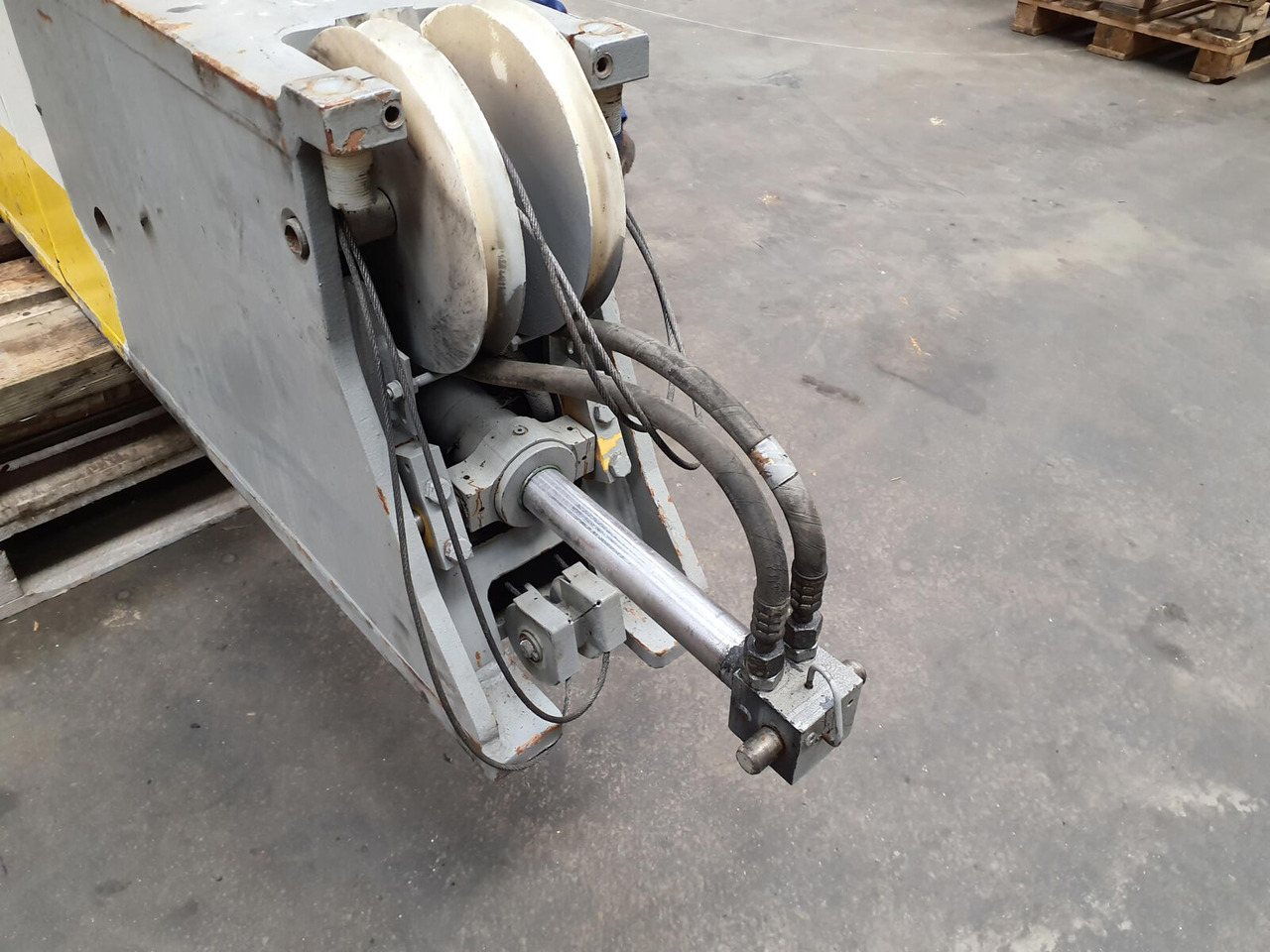 Liebherr LTM 1090-2 outrigger beam - Suspensión para Grúa: foto 5 Liebherr LTM 1090-2 outrigger beam - Suspensión para Grúa: foto 5