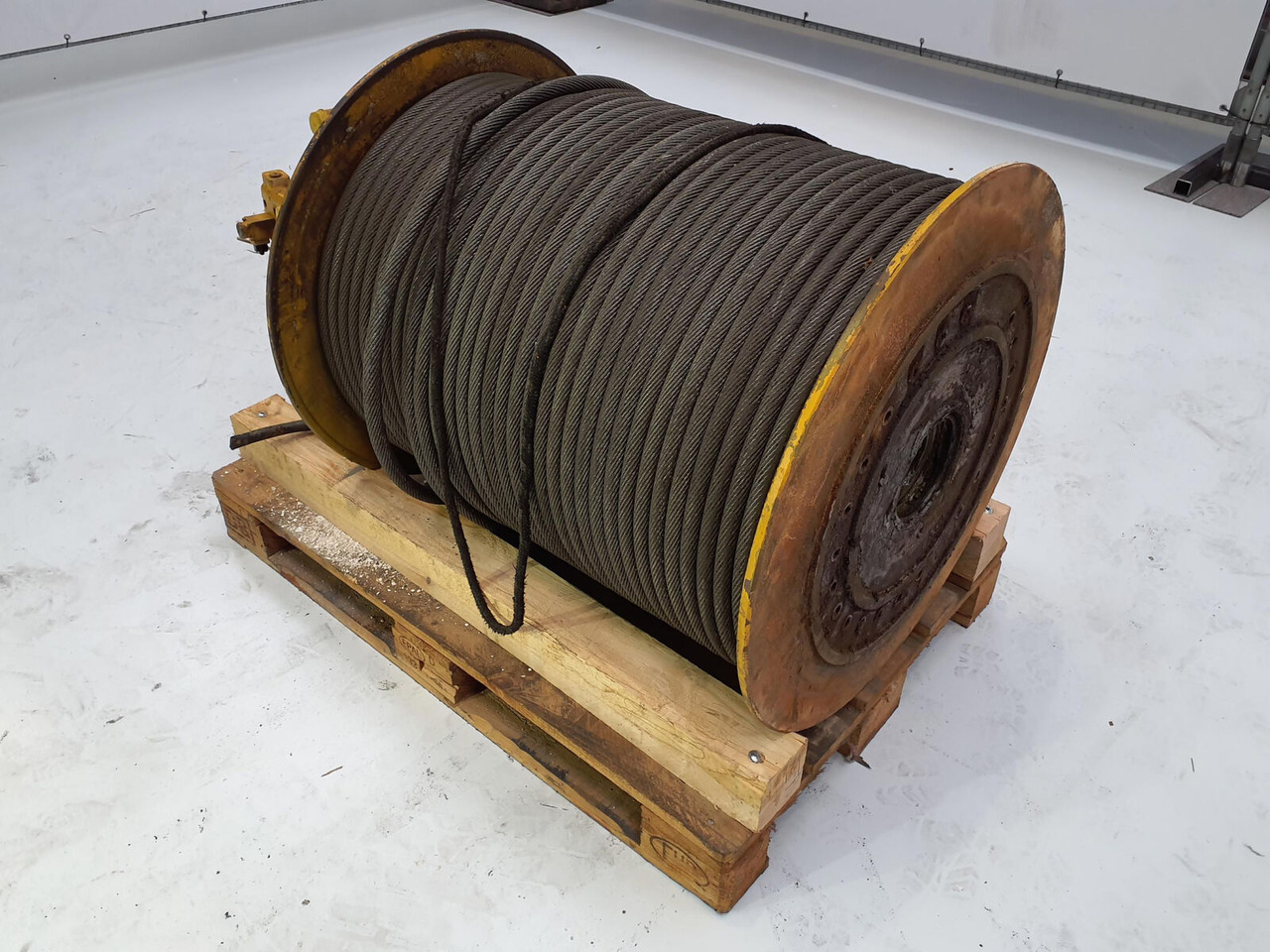 Liebherr LTM 1160-2 complete 1e winch - Cabrestante para Autogrúa: foto 2 Liebherr LTM 1160-2 complete 1e winch - Cabrestante para Autogrúa: foto 2