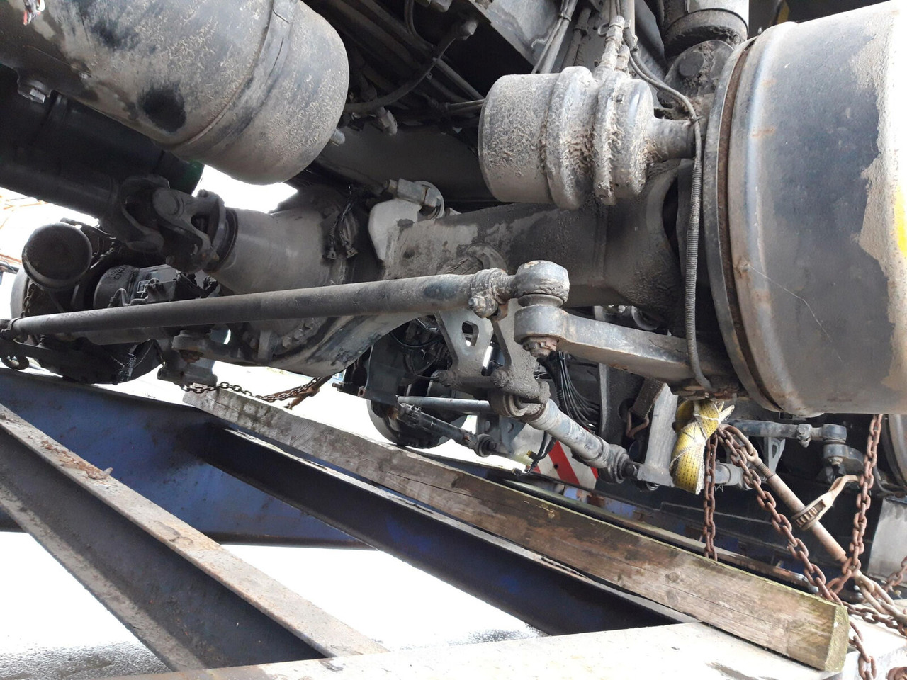 Liebherr LTM 1400-7.1 axle 6 - Eje y piezas para Autogrúa: foto 4 Liebherr LTM 1400-7.1 axle 6 - Eje y piezas para Autogrúa: foto 4