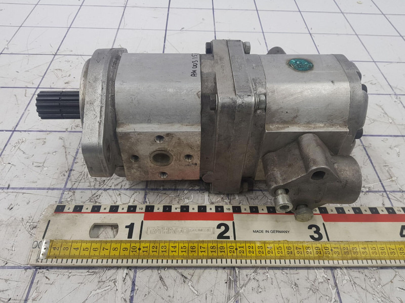 Marzocchi dual gear pump - Bomba hidráulica para Grúa: foto 1 Marzocchi dual gear pump - Bomba hidráulica para Grúa: foto 1