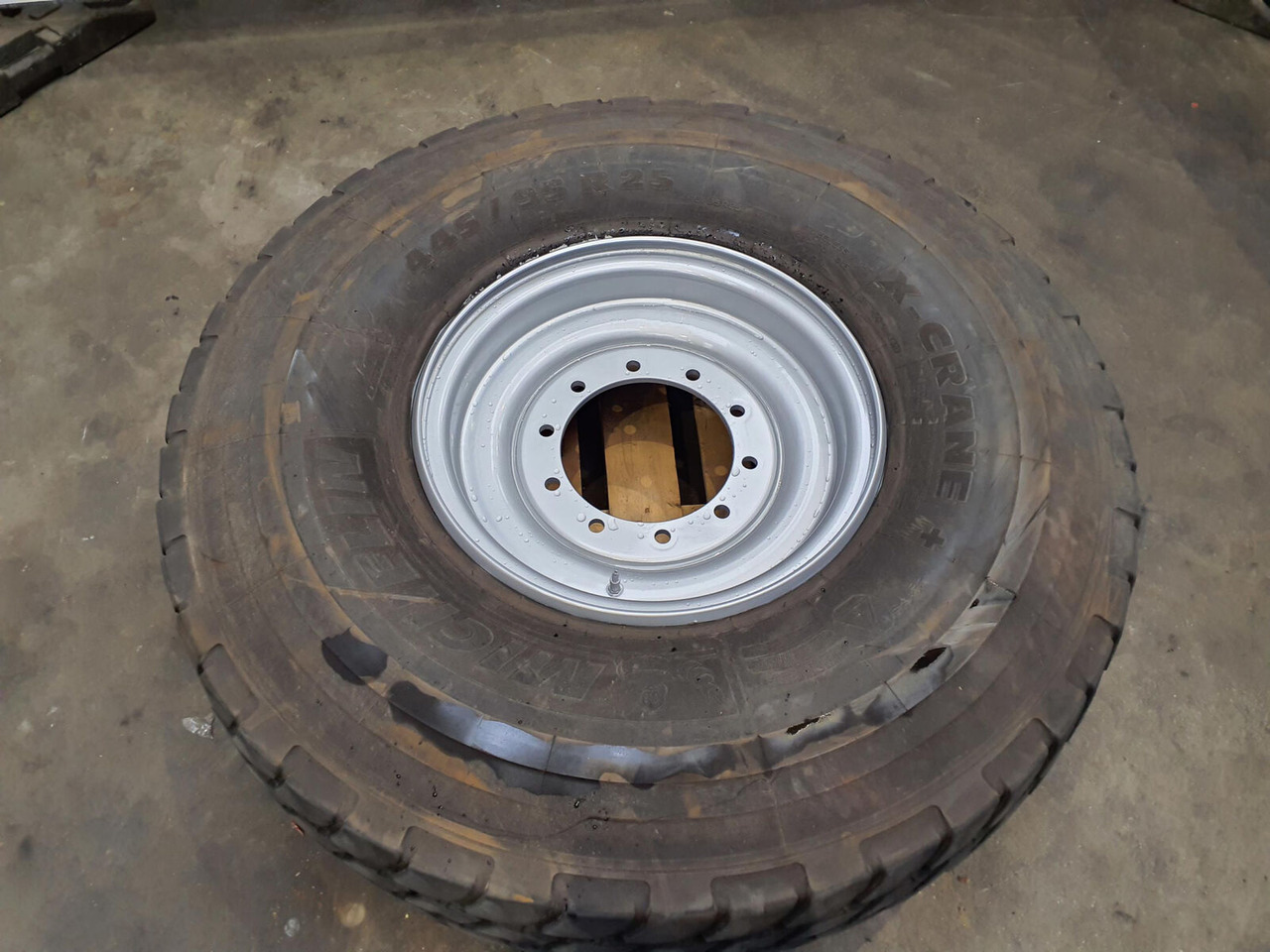 Michelin Wheel 445/95R25 10 12.3 1p - Rueda completa: foto 1 Michelin Wheel 445/95R25 10 12.3 1p - Rueda completa: foto 1