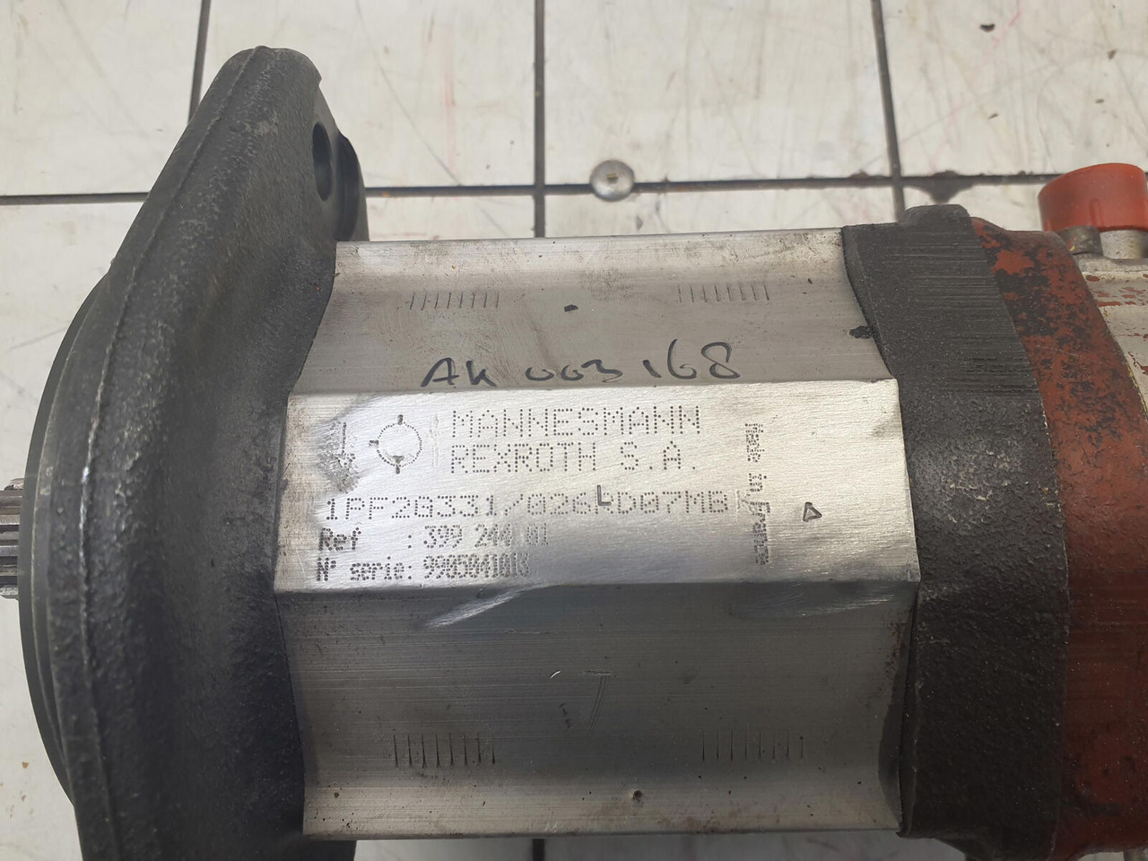 Rexroth Rexroth dual gear pump - Bomba hidráulica para Grúa: foto 5 Rexroth Rexroth dual gear pump - Bomba hidráulica para Grúa: foto 5