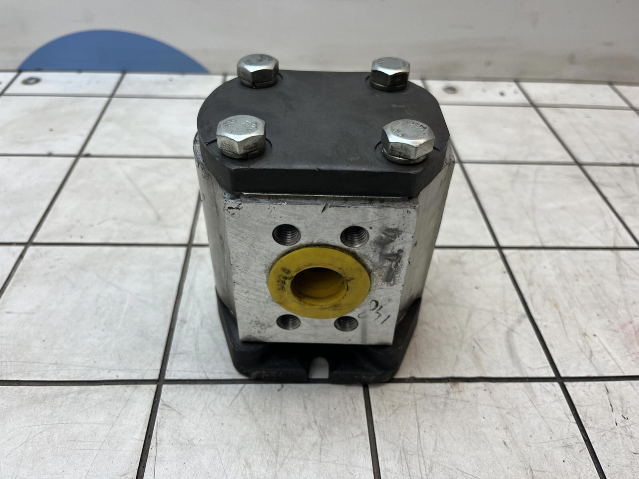 Rexroth Rexroth sigma gear pump - Bomba hidráulica para Autogrúa: foto 1 Rexroth Rexroth sigma gear pump - Bomba hidráulica para Autogrúa: foto 1