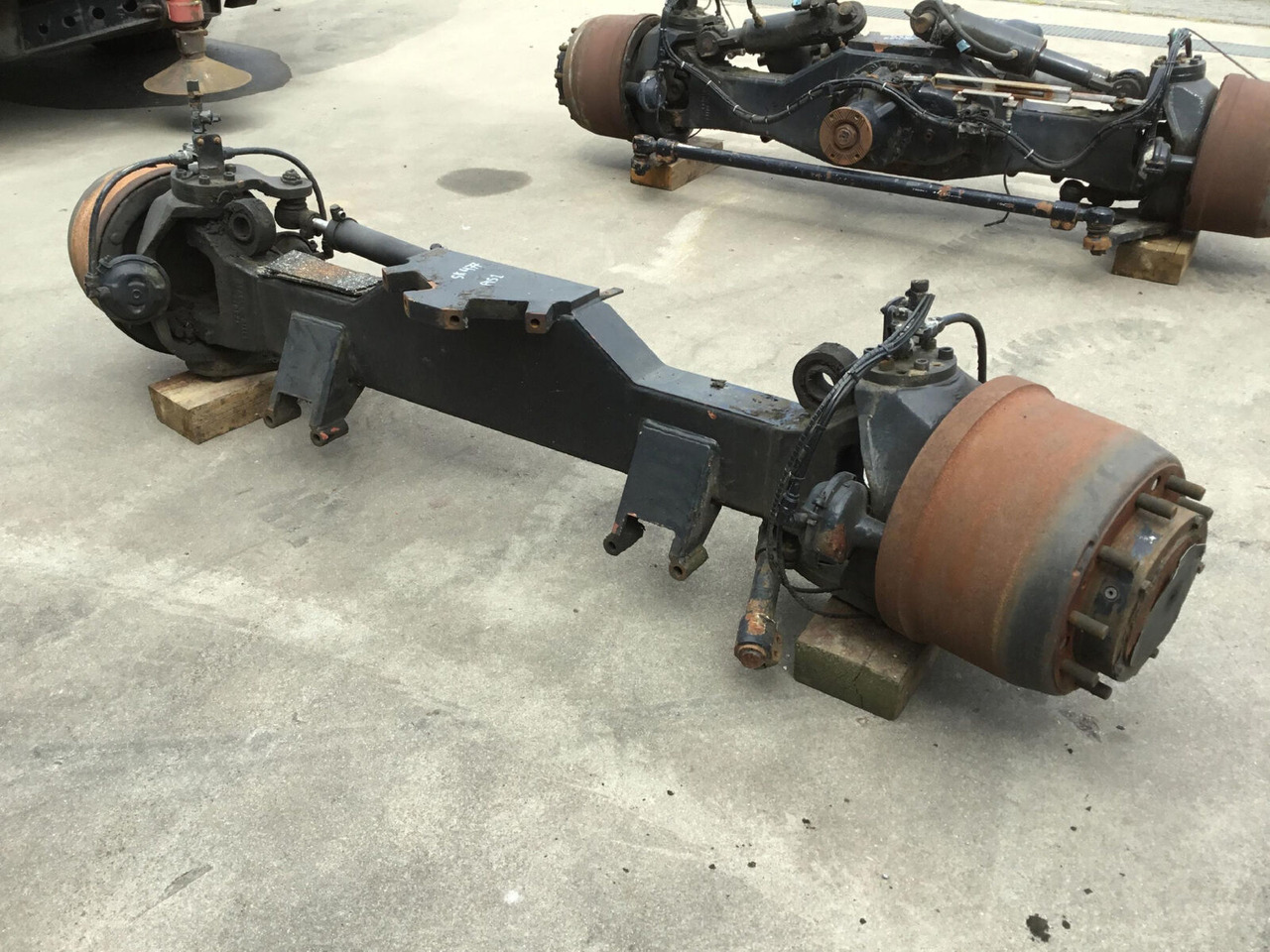 Spierings SK 477 axle 1 - Eje y piezas para Autogrúa: foto 4 Spierings SK 477 axle 1 - Eje y piezas para Autogrúa: foto 4