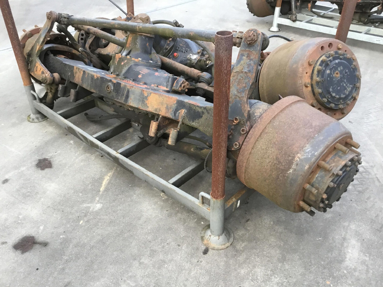Spierings SK 477 axle 2 - Eje y piezas para Autogrúa: foto 1 Spierings SK 477 axle 2 - Eje y piezas para Autogrúa: foto 1