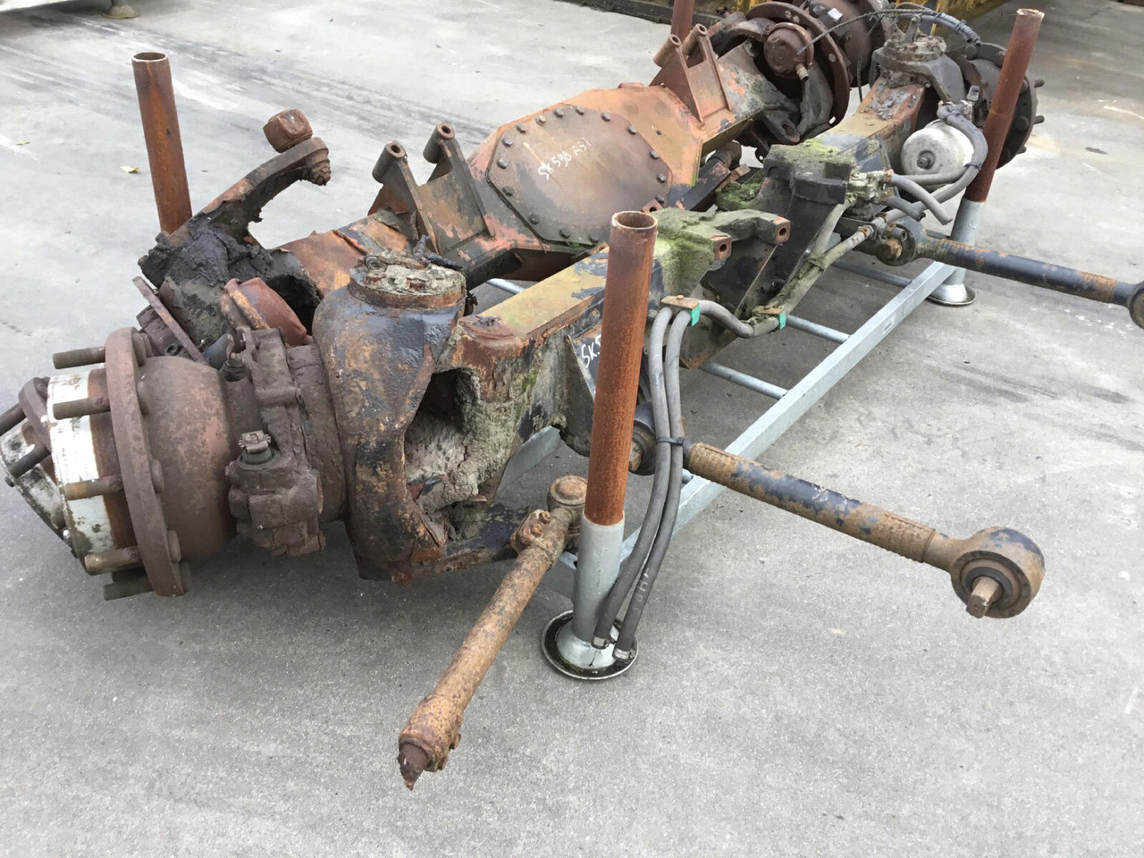 Spierings SK 598 axle 4 - Eje y piezas para Autogrúa: foto 1 Spierings SK 598 axle 4 - Eje y piezas para Autogrúa: foto 1