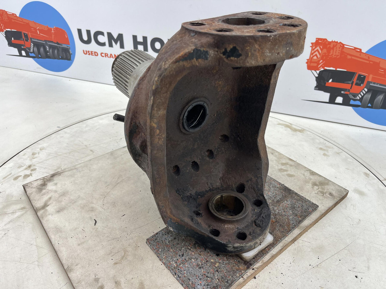 Terex AC 25 Steering knuckle 16 holes axle 2 - Mangueta para Autogrúa: foto 4 Terex AC 25 Steering knuckle 16 holes axle 2 - Mangueta para Autogrúa: foto 4