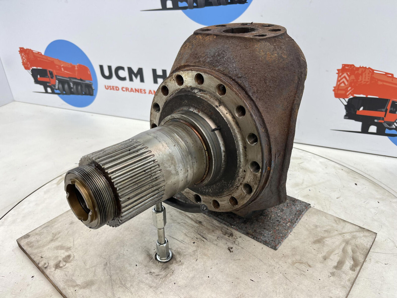Terex AC 25 Steering knuckle 16 holes axle 2 - Mangueta para Autogrúa: foto 1 Terex AC 25 Steering knuckle 16 holes axle 2 - Mangueta para Autogrúa: foto 1