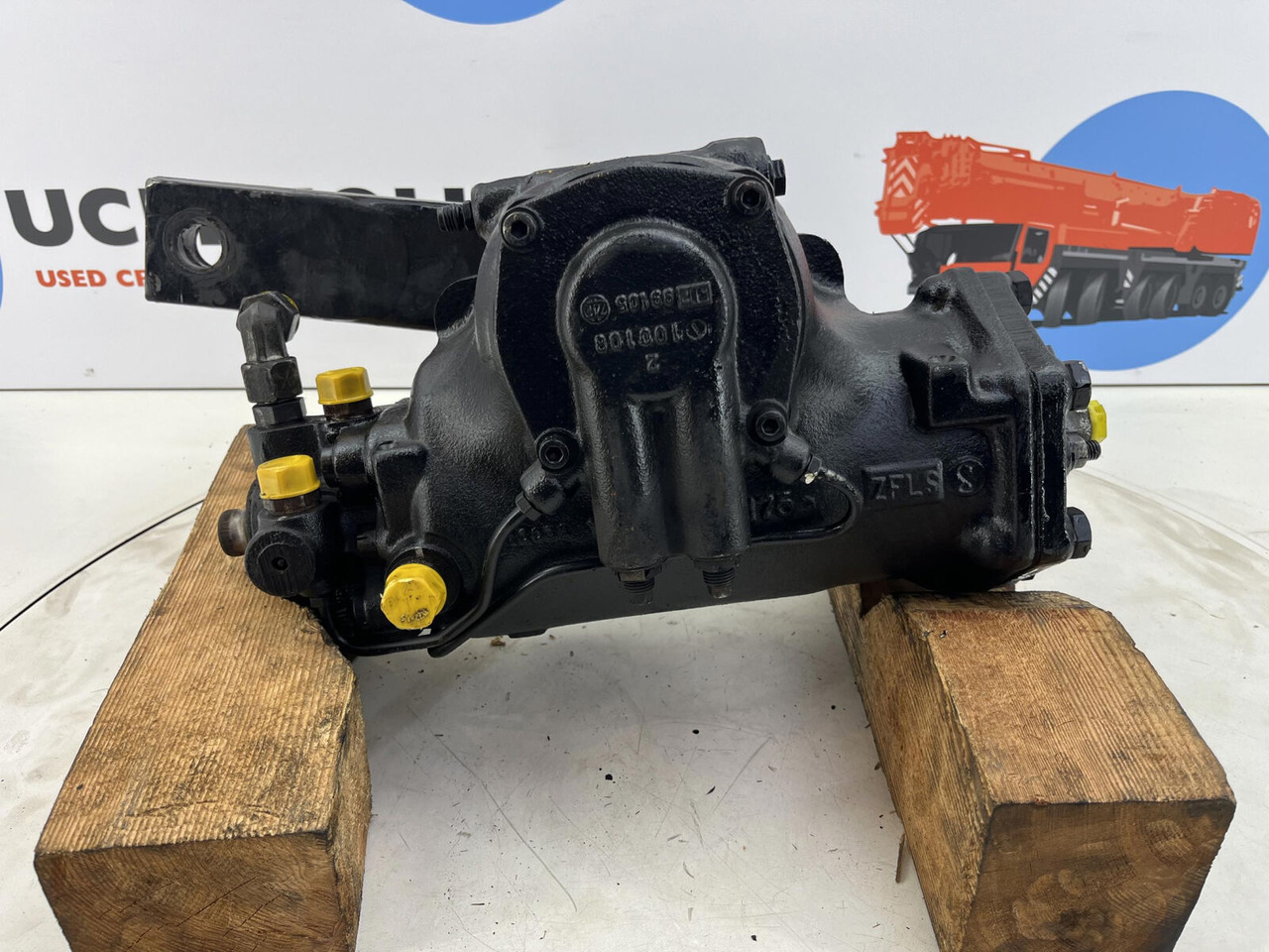 Terex AC 50-1 steering box with lever - Caja de dirección para Autogrúa: foto 5 Terex AC 50-1 steering box with lever - Caja de dirección para Autogrúa: foto 5