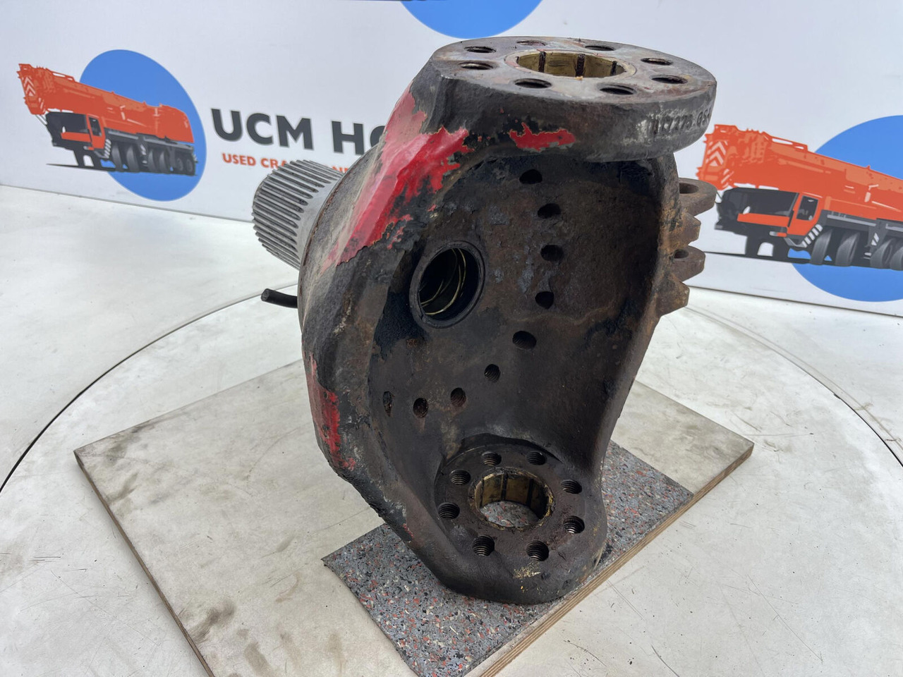Terex Demag AC35 Steering knuckle 16 holes axle 2 right - Mangueta para Autogrúa: foto 4 Terex Demag AC35 Steering knuckle 16 holes axle 2 right - Mangueta para Autogrúa: foto 4