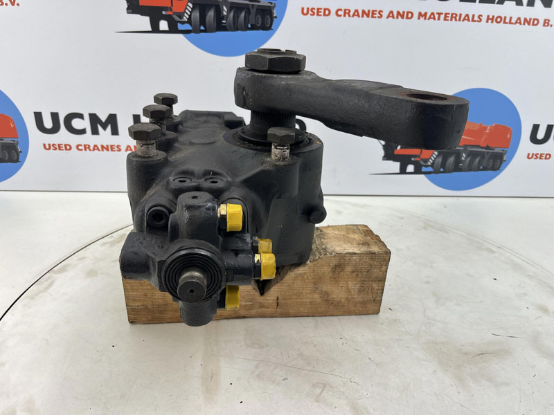 ZF ATF 50G-3 steering box ZF - Columna de dirección para Grúa: foto 2 ZF ATF 50G-3 steering box ZF - Columna de dirección para Grúa: foto 2