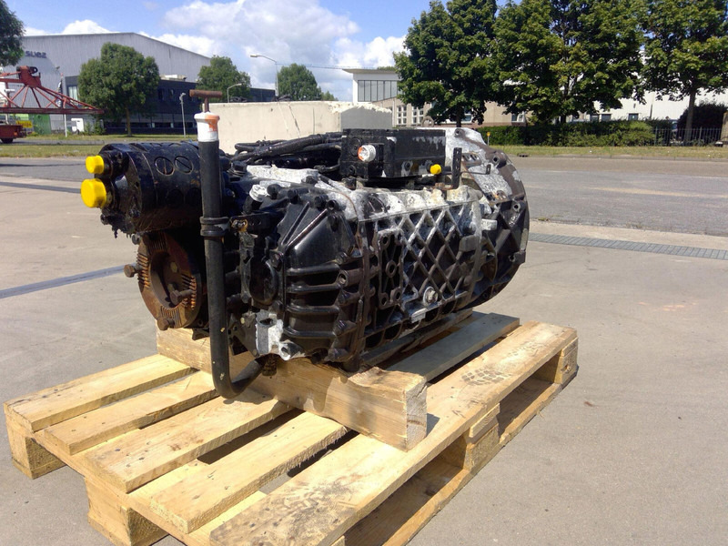 ZF ATF 60-4 gearbox ZF ECOSPLIT 16 S 151 - Caja de cambios para Grúa: foto 4 ZF ATF 60-4 gearbox ZF ECOSPLIT 16 S 151 - Caja de cambios para Grúa: foto 4