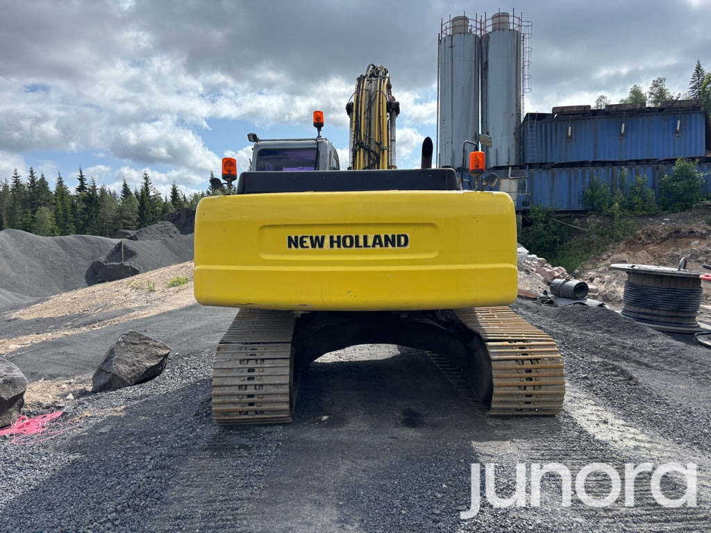 Bandgrävare New Holland E305 - Excavadora de cadenas: foto 5 Bandgrävare New Holland E305 - Excavadora de cadenas: foto 5