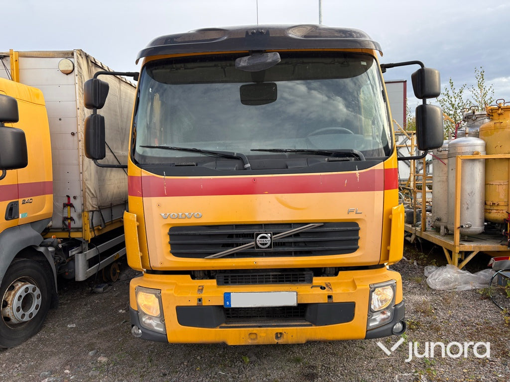 Lastbil Volvo FL-280 4*2 - Camión lona: foto 2 Lastbil Volvo FL-280 4*2 - Camión lona: foto 2