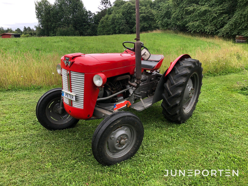 Tractor Massey Ferguson 25: foto 1