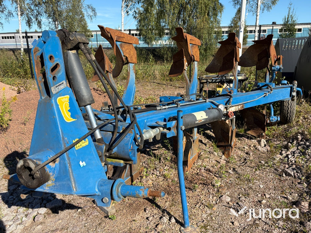 Överum fyrskärig växelplog - Arado: foto 1 Överum fyrskärig växelplog - Arado: foto 1