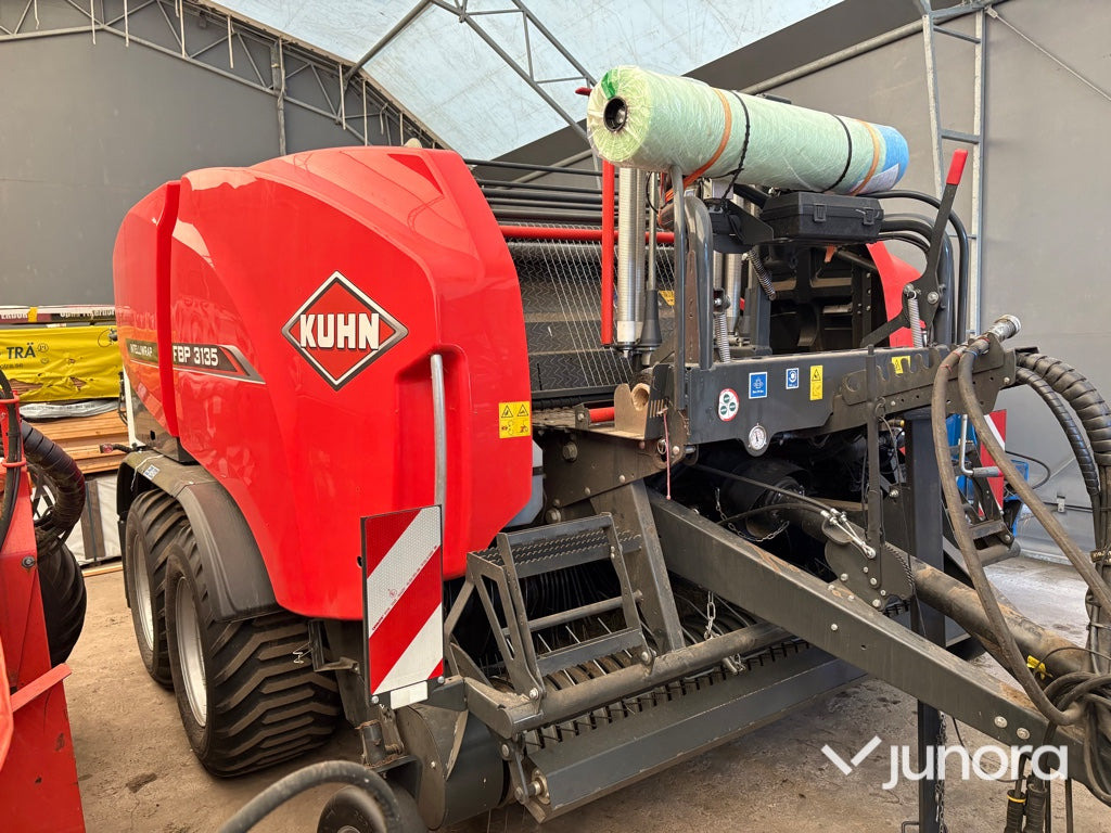 Rundbalspress & Inplastare - Kuhn FBP 3135 Intelliwrap - Rotoempacadora, Encintadora de pacas: foto 5 Rundbalspress & Inplastare - Kuhn FBP 3135 Intelliwrap - Rotoempacadora, Encintadora de pacas: foto 5
