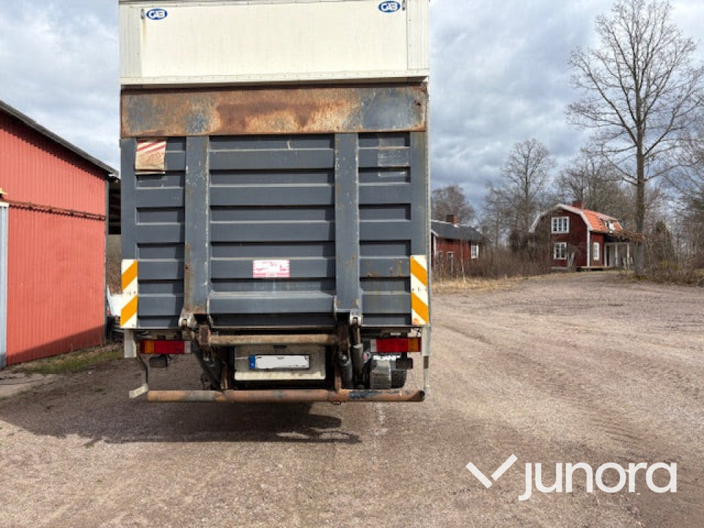 Scania P94 - Camión caja cerrada: foto 4 Scania P94 - Camión caja cerrada: foto 4