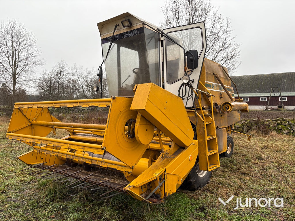 Skördetröska - Aktiv Sampo, 580 - Cosechadora de granos: foto 1 Skördetröska - Aktiv Sampo, 580 - Cosechadora de granos: foto 1
