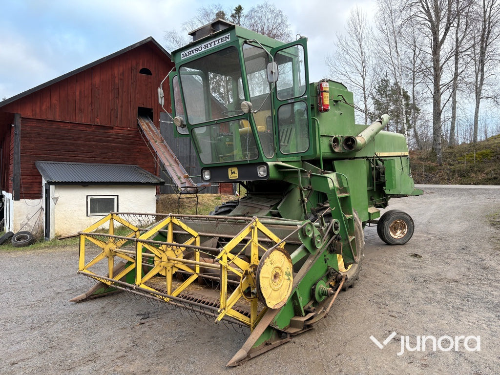 Skördetröska - John Deere 942 - Cosechadora de granos: foto 1 Skördetröska - John Deere 942 - Cosechadora de granos: foto 1