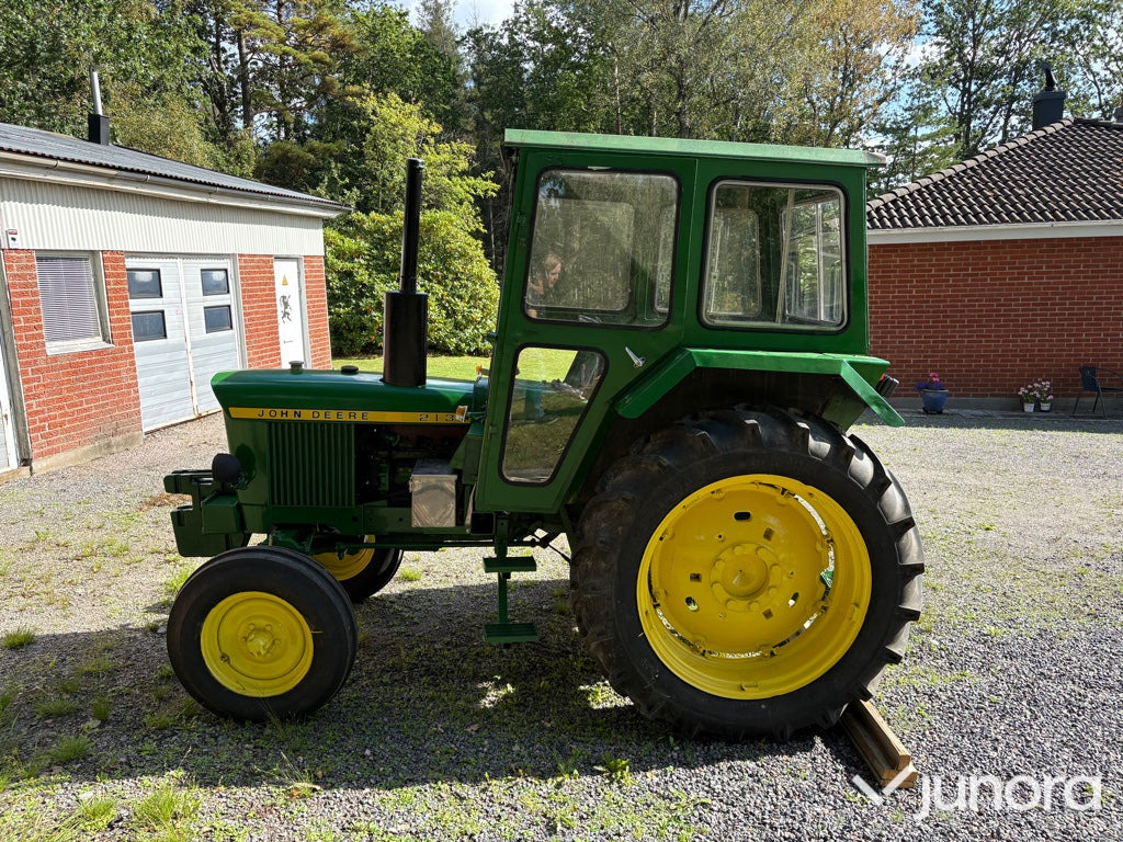 Traktor - John Deere 2130 - Tractor: foto 2 Traktor - John Deere 2130 - Tractor: foto 2