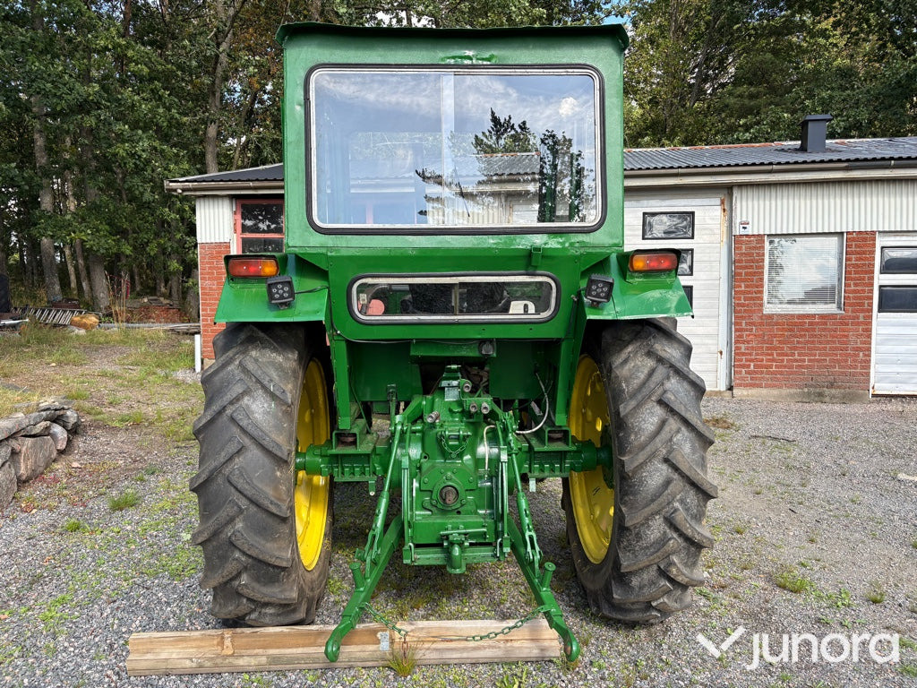 Traktor - John Deere 2130 - Tractor: foto 4 Traktor - John Deere 2130 - Tractor: foto 4
