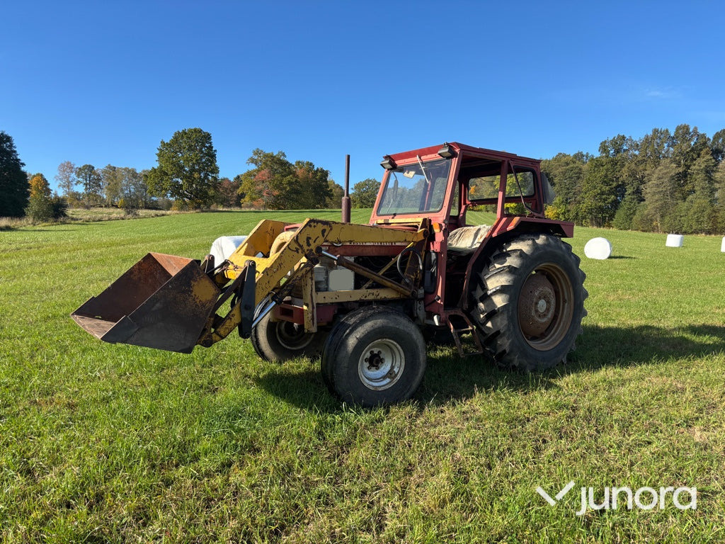 Tractor Traktor - Massey Ferguson 185S med lastare: foto 1